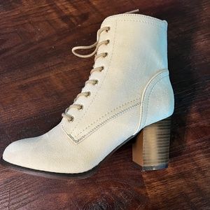 Journee Baylor Women’s Bootie